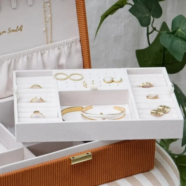 Maison Scarlett Les Bijoux | Les Accessoires<Boîte à Bijoux Louise Velours Côtelé Camel,