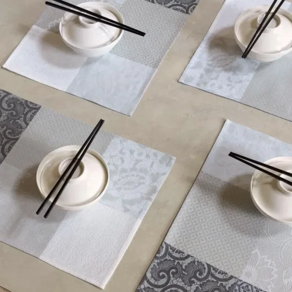 LE JACQUARD Français Sets De Table<Set de table enduit Fleurs de Kyoto Brume,